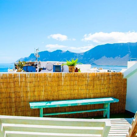 Famara Rooftop 1 Luaran gambar