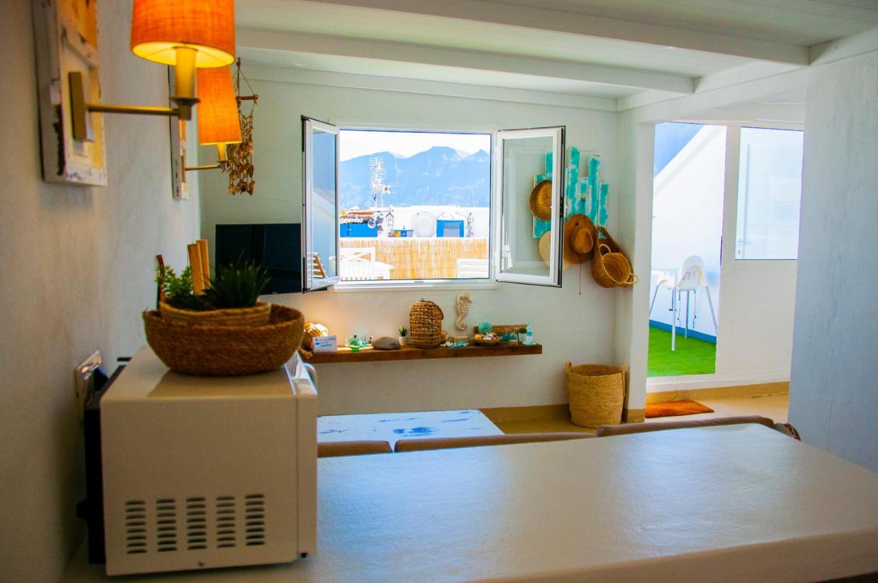 Famara Rooftop 1 Luaran gambar