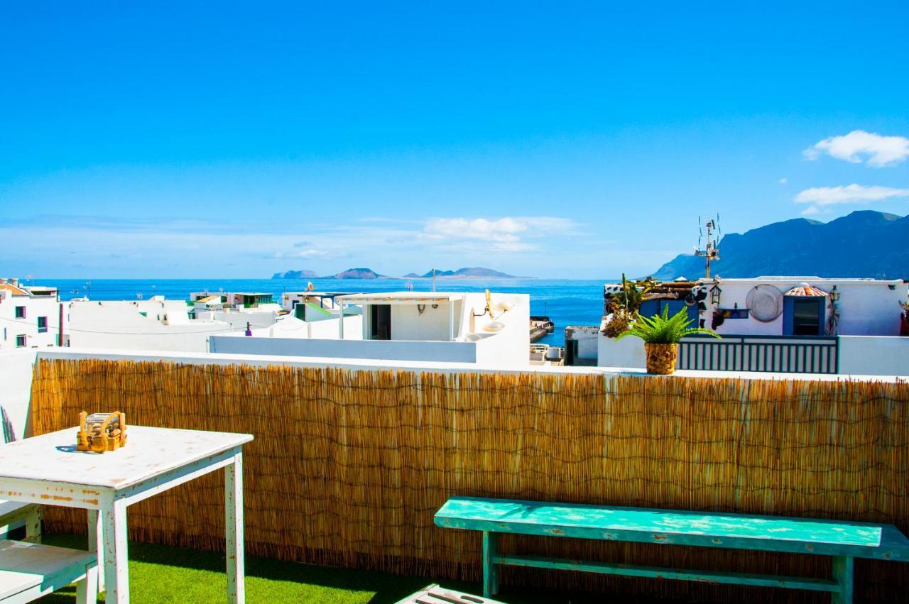 Famara Rooftop 1 Luaran gambar